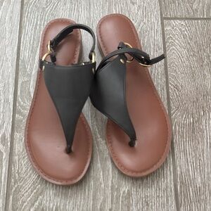 Kelly & Katie Black T-Strap Sandals with Brown Footbed
